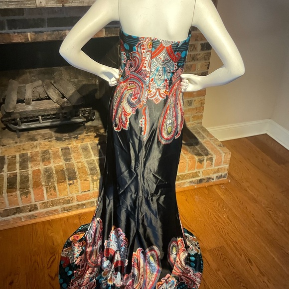 Women’s Tiffany Designs Mermaid Style Dress Size 6 Strapless Beaded Padded Top - Picture 4 of 9